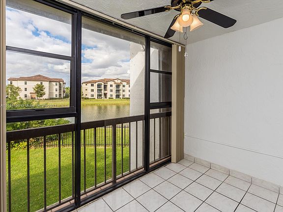 5th image of 9423 Fontainebleau Blvd APT 206