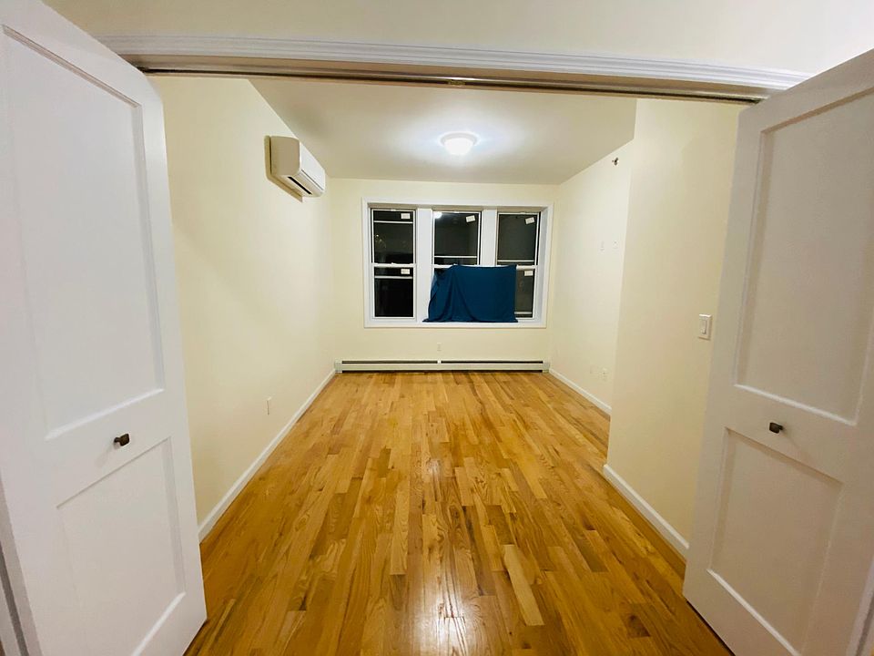 1st image of 4016 10th Ave #2