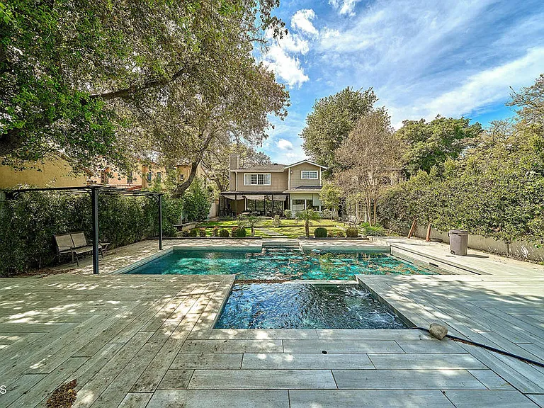 4330 Bel Aire Dr — Photo 41