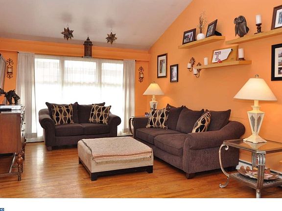 3rd image of 2416 Nicholby Dr