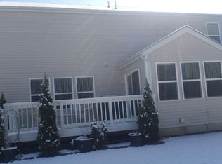 8741 Hawks Grove Ct, Lewis Center, OH 43035