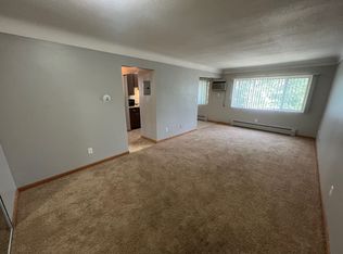 1031 Cromwell Ave APT 303, Saint Paul, MN 55114