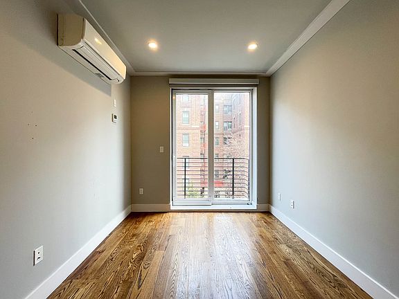 3rd image of 62 E 21st St APT 3D