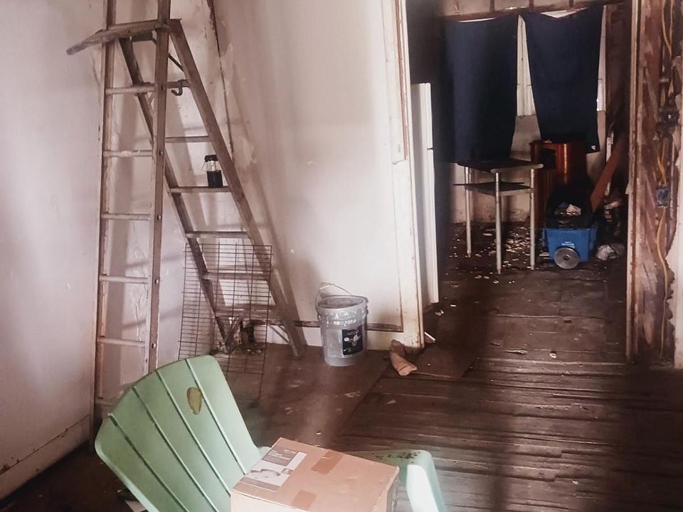 2nd image of 526 S Yewdall St