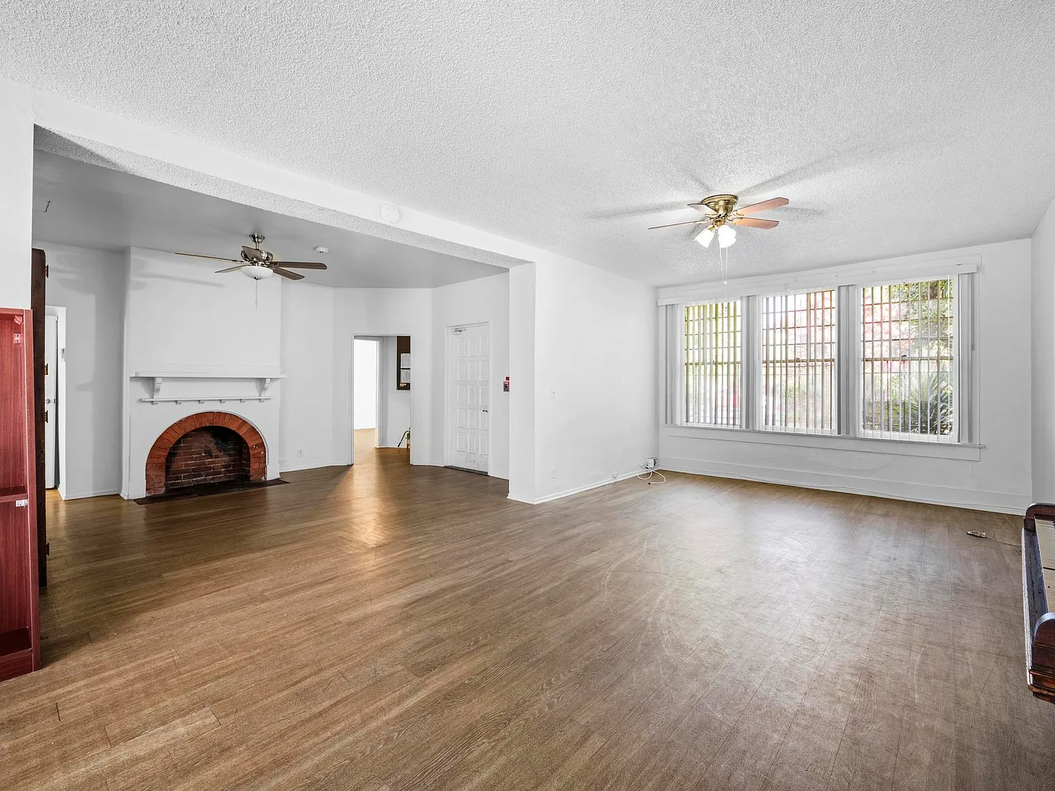 2335 Portland St — Photo 3