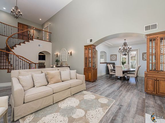 3rd image of 2690 Elm Cir
