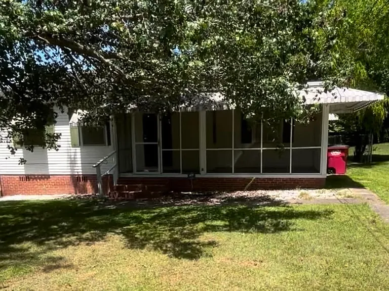 3993 Guyton St — Photo 1