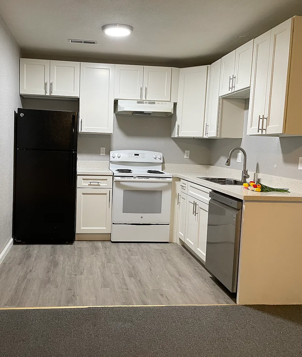 2021 Sierra Rd APT A photo 1