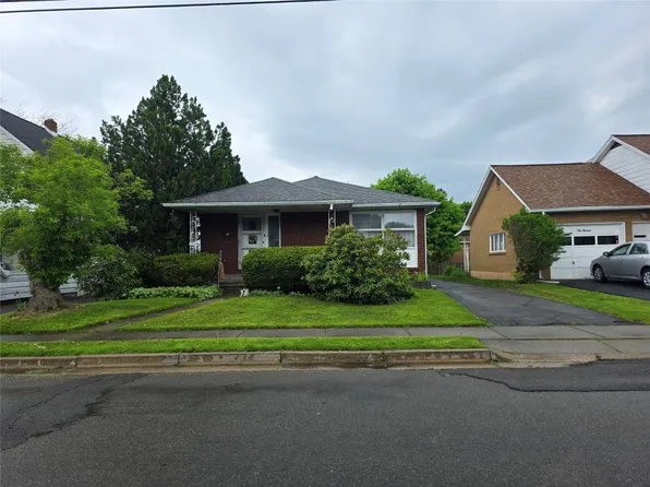 109 Zoa Ave, Johnson City, NY 13790
