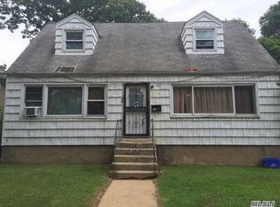 122 Manhattan Ave, Roosevelt, NY 11575