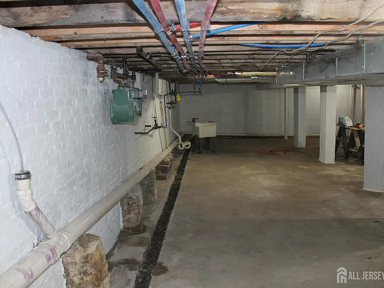 519 Roosevelt Ave #2 — Photo 14