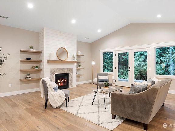 5th image of 9716 159th St NW
