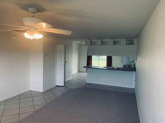 3rd image of 1005 NE 8th Ter