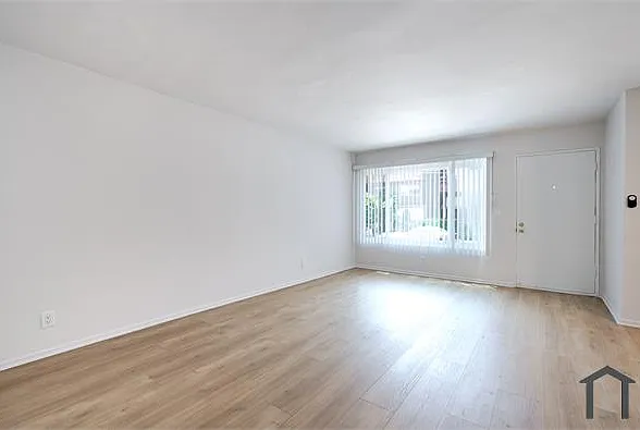 12550 Pacific Ave #5 — Photo 4