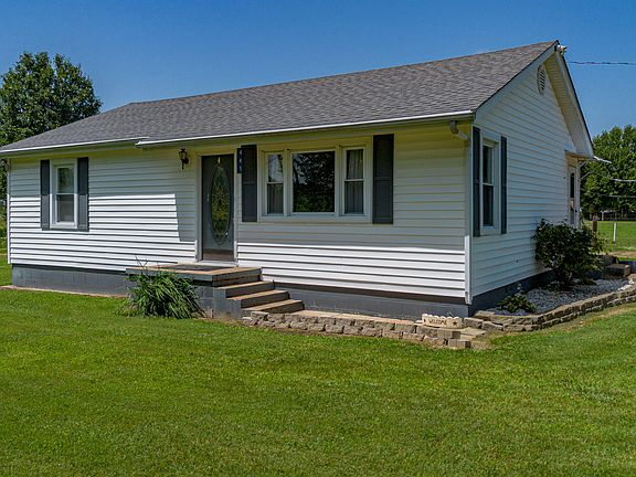 3rd image of 445 Fisher Rd