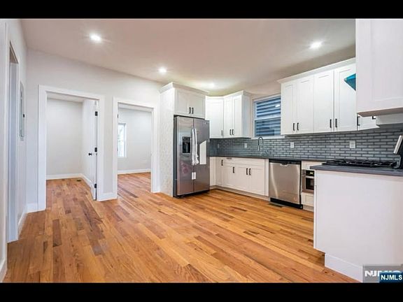 3rd image of 157 Prospect Ave #B