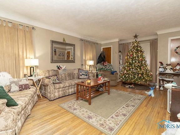 5th image of 4023 Orono Dr