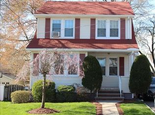 5 Sugden St, Bergenfield, NJ 07621