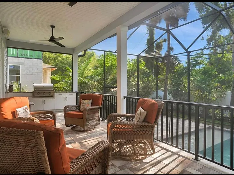 210 S Shore Crest Dr — Photo 32
