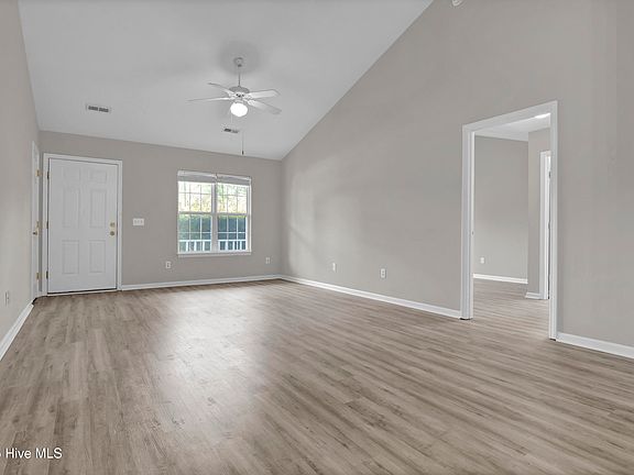 4th image of 620 Tabor Lane