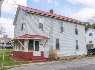 10678 Rochester Rd, East Rochester, OH 44625