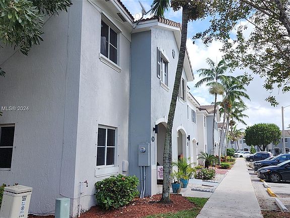 2nd image of 2961 SE 15th Ter #2961