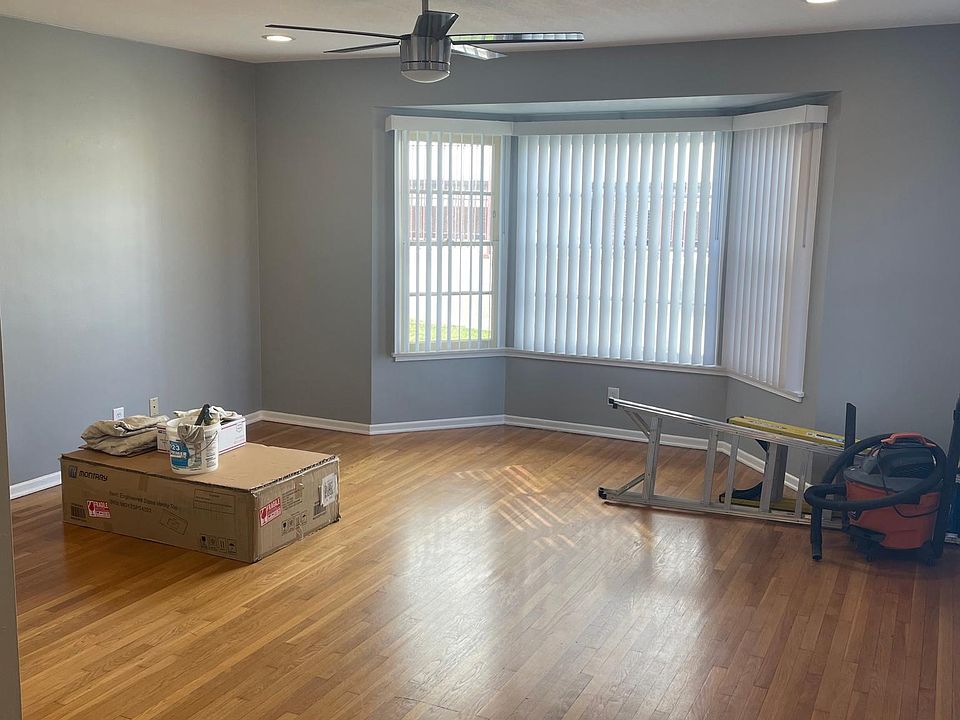 1st image of 7013 S La Tijera Blvd
