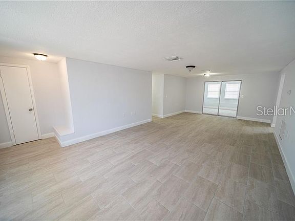 4th image of 5617 Mosaic Dr