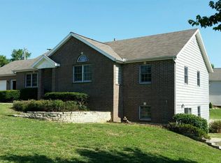 803 8th St, Wakefield, KS 67487