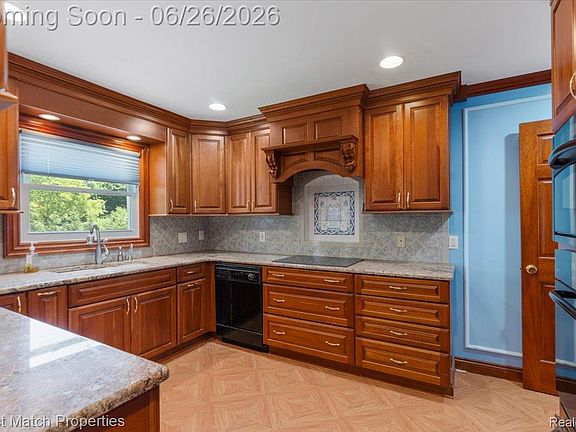3rd image of 6737 Alderley Way