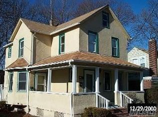 281 N Columbus Ave, Freeport, NY 11520