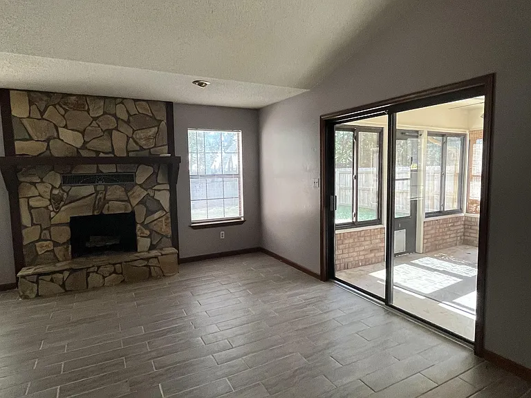 310 Bimini Way — Photo 2