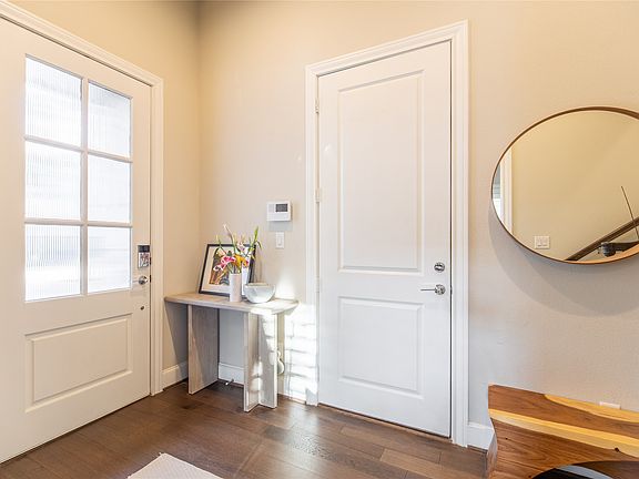 5th image of 4116 Runyon Rd