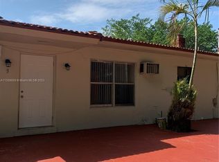 695 NE 151st St #3, Miami, FL 33162