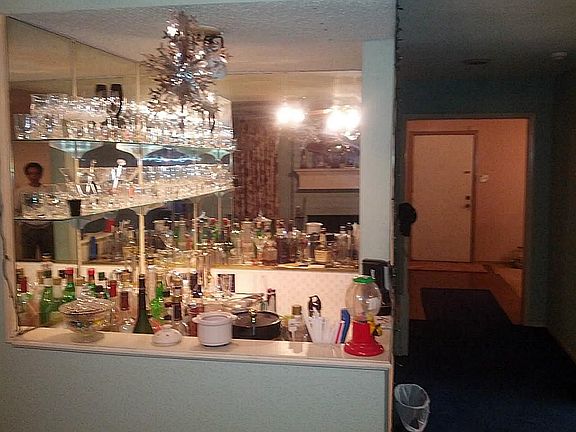 Look at the inviting wet bar