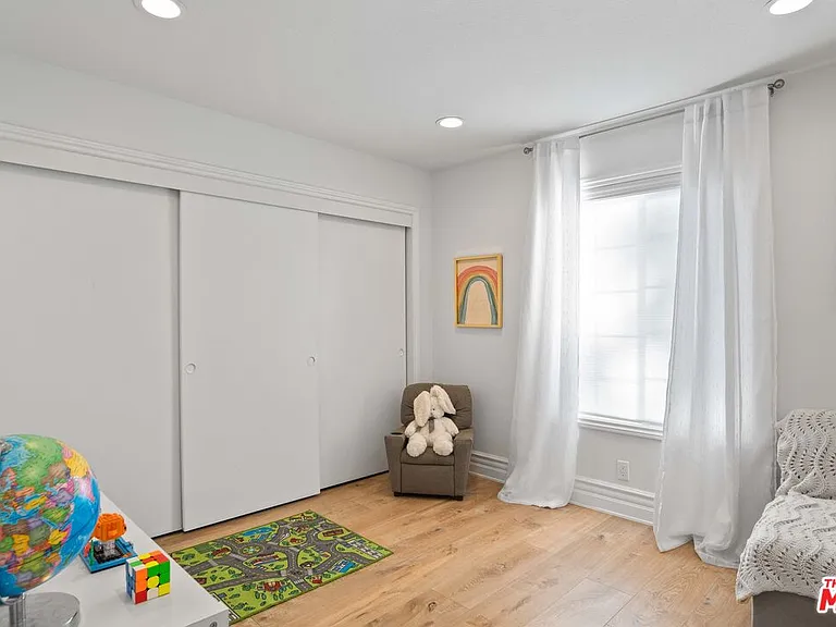 176 Longfellow St — Photo 16