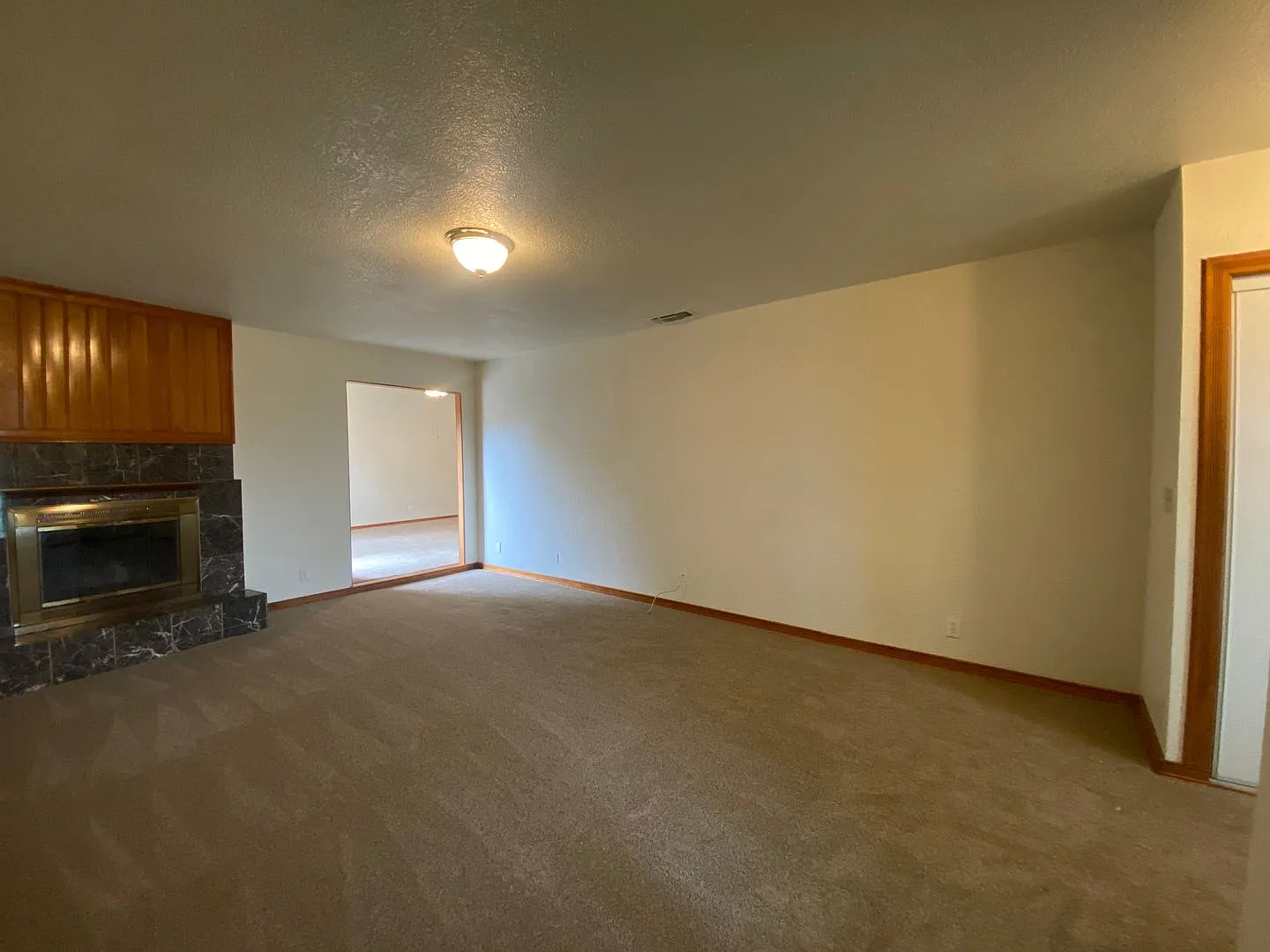 Get $200 Off Your 1st Month's Rent if Moved in by June 1st! — Photo 4