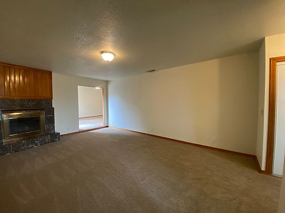 4th image of 6868 Barbara Lee Cir
