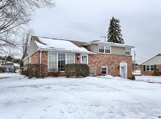 2458 Schoolhouse Ln, York, PA 17402