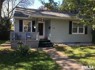 2028 College Ave, Davenport, IA 52803