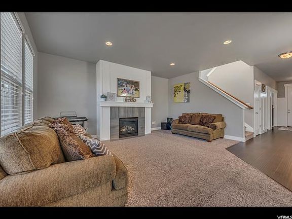 5th image of 616 W Andrews Ln