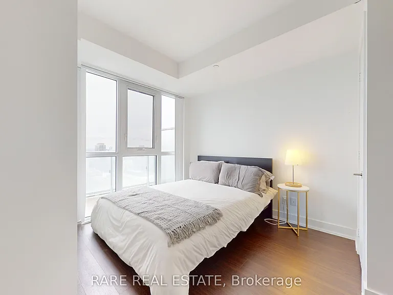 7 Grenville St #3307 — Photo 11