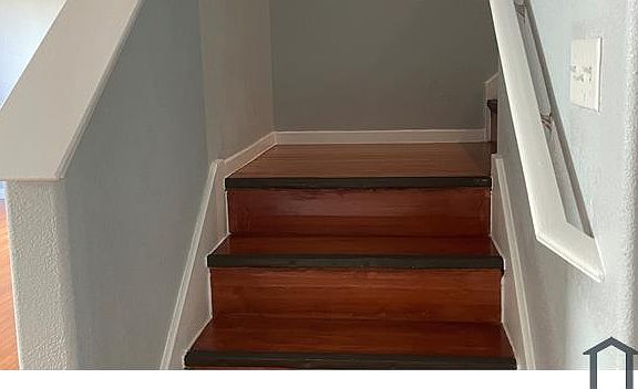 3rd image of 8927 Great Rock Cir
