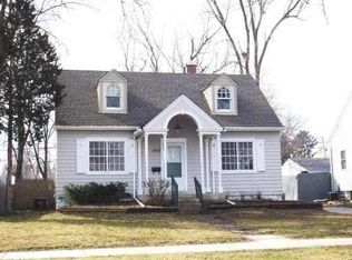 848 Charles St, Aurora, IL 60506