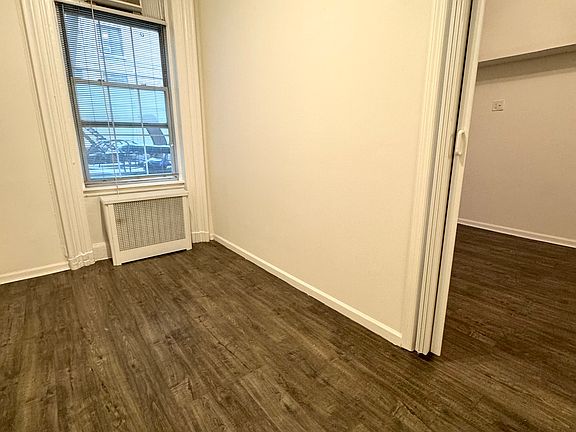 4th image of 230 E 58th St APT 1B