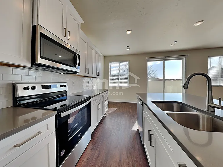11467 W Mesquite St — Photo 3