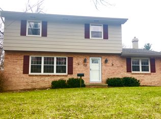 7806 Dellwood Dr, Urbandale, IA 50322