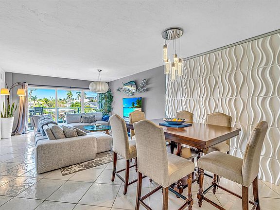 4th image of 140 NE 28th Avenue #307