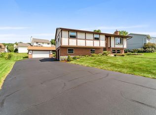 2627 Quail Ridge Rd, Endwell, NY 13760