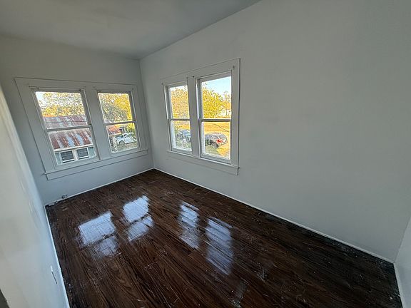 4th image of 106 N College Ave APT B
